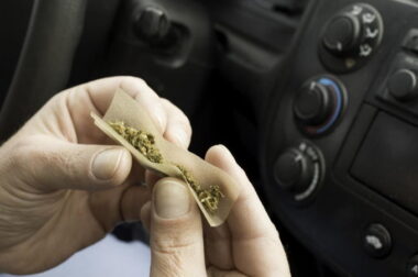 Jak usunąć zapach marihuany z samochodu?