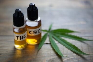 Stosunek CBD:THC – jak dobrać ilości do konkretnych objawów?